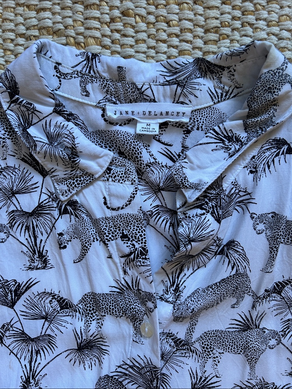 Jane & Delancy leopard print button down top - Picture 2 of 6